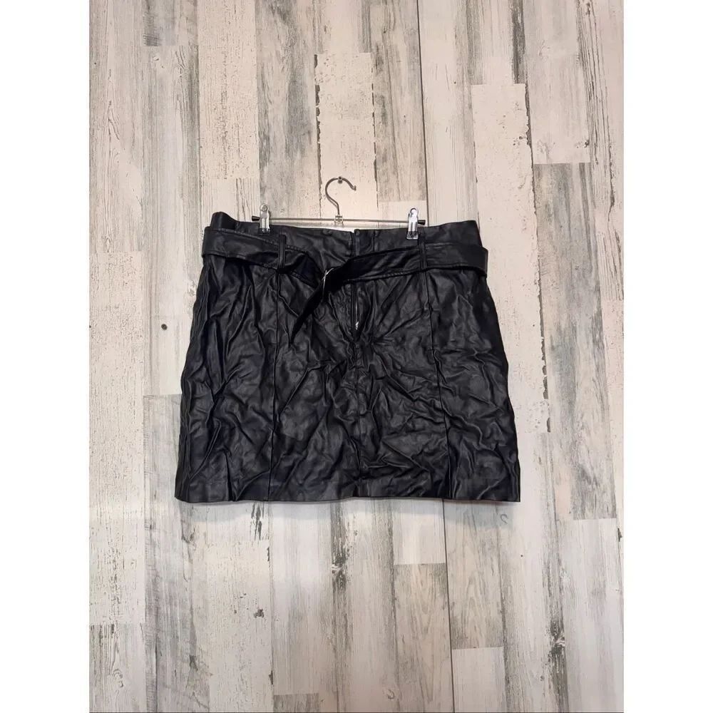 Forever 21+βBlack Faux Leather Mini Skirt Belted High Waist Moto Style Size 1X